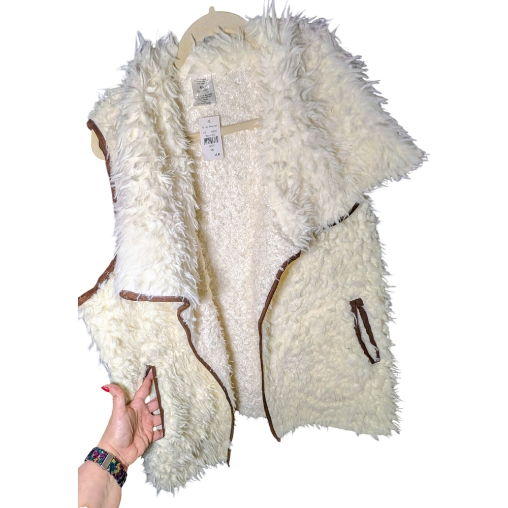WL Long Sherpa Vest Cream Faux Fur Shag XXL NWT $35 - Picture 2 of 4